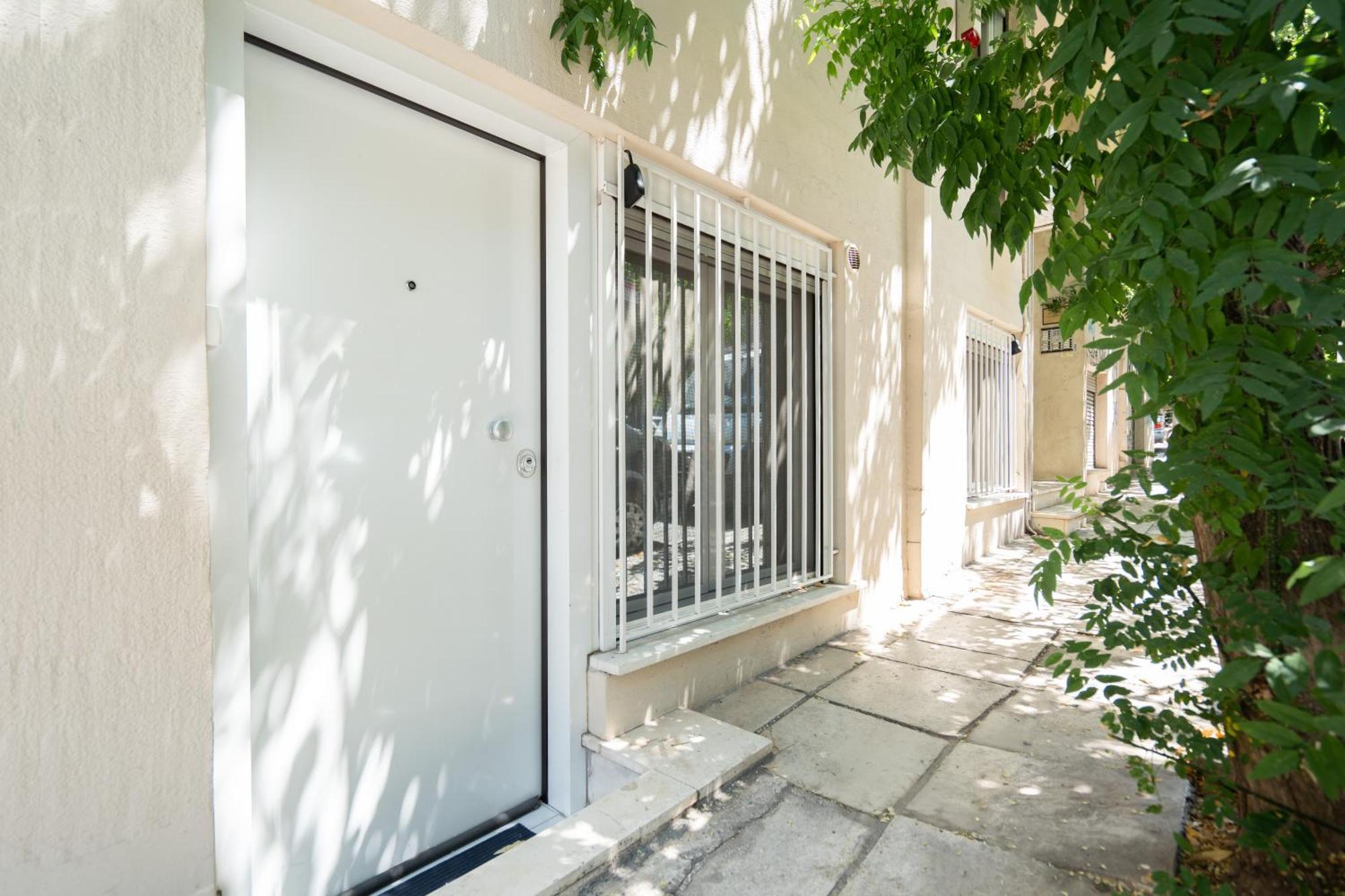 Cute And Convenient Studio In Athens Center ภายนอก รูปภาพ