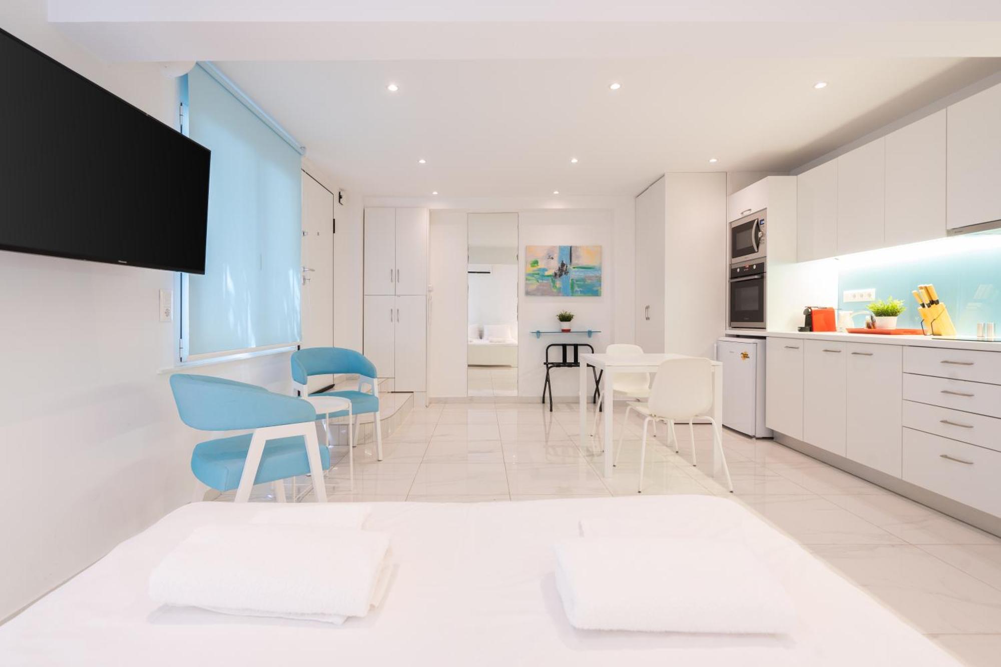 Cute And Convenient Studio In Athens Center ภายนอก รูปภาพ